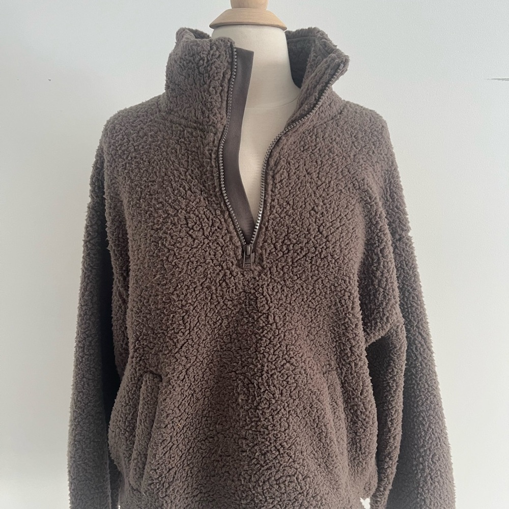 Old Navy Brown Sherpa Turtleneck Sweater - size Medium